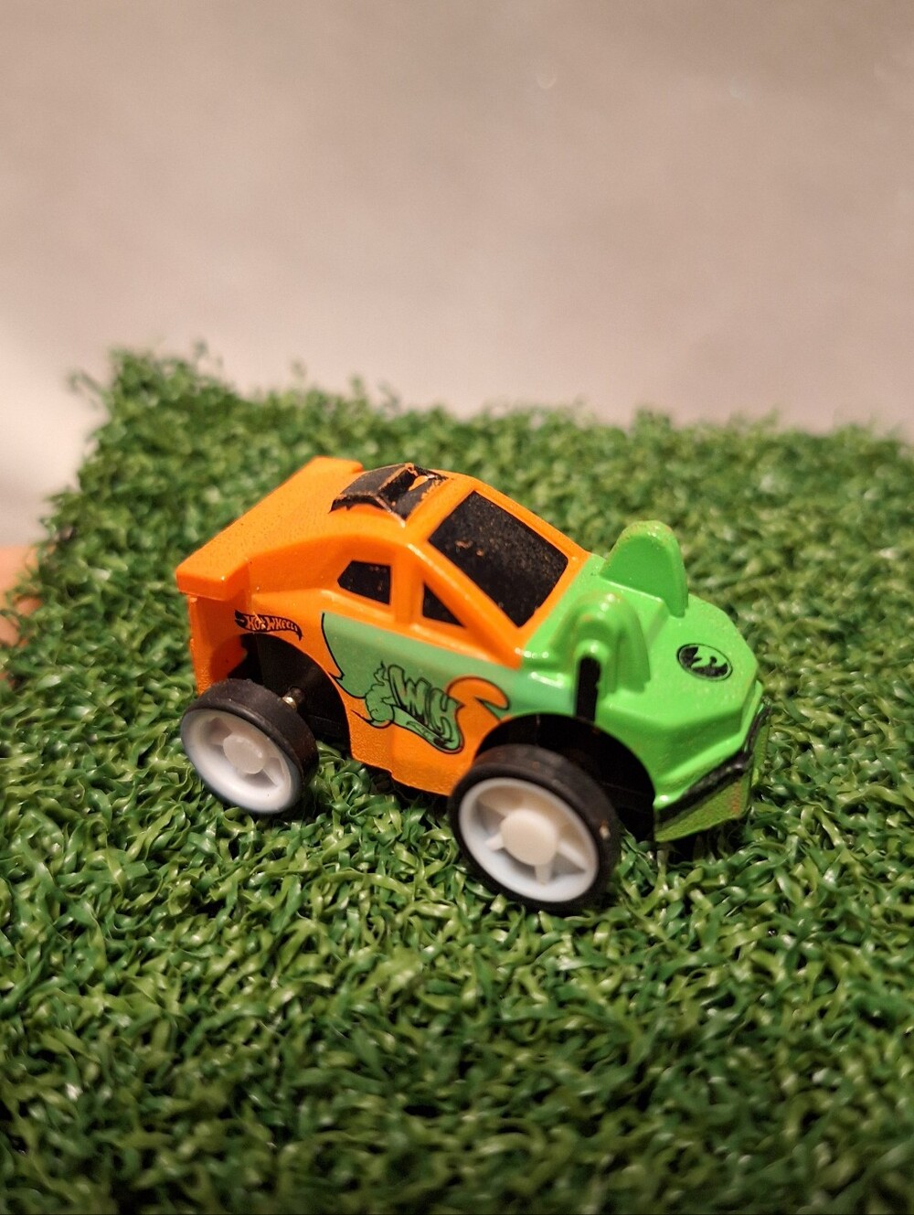 Hot Wheels Auto Slime year 2017